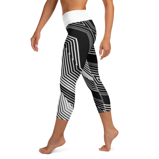 Yoga Capri Leggings - Black & White Print